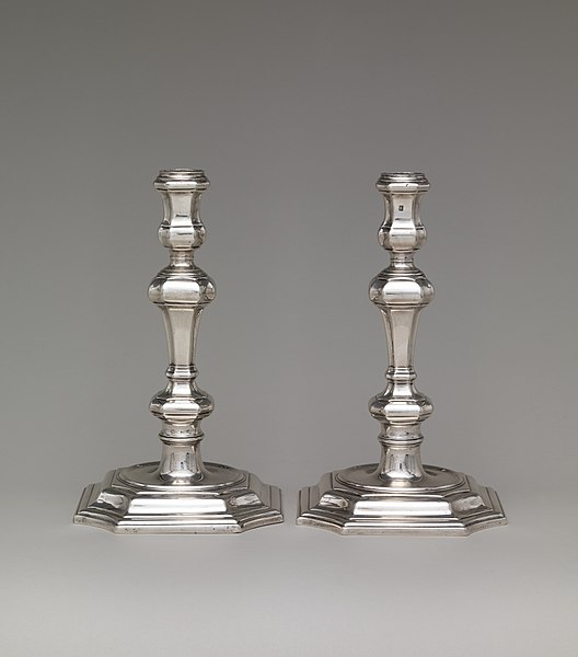 File:Pair of candlesticks MET DP265654.jpg