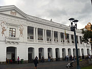 Palacio Arzobispal (Quito DM).JPG