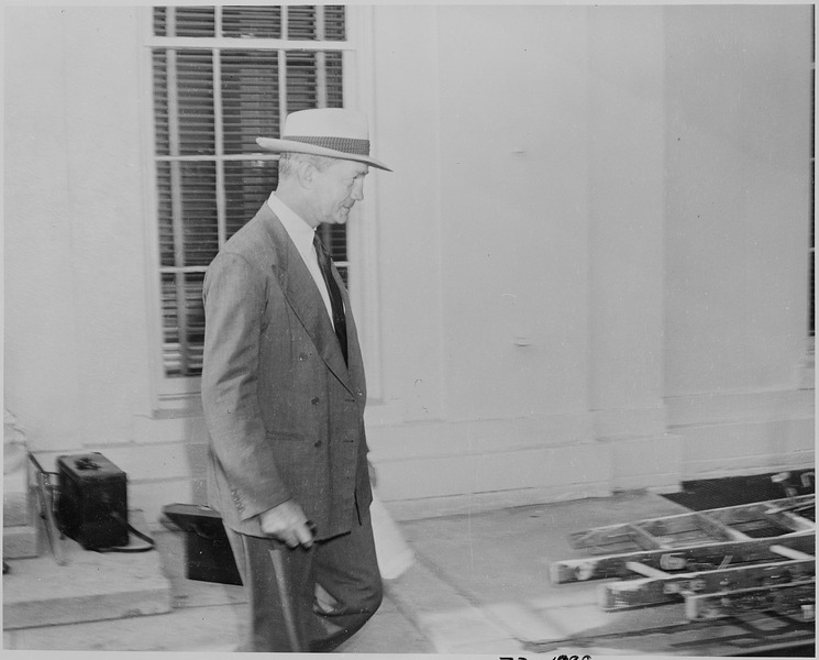 File:Photograph of Secretary of the Navy James Forrestal, evidently leaving the White House after a Cabinet meeting. - NARA - 199151.tif