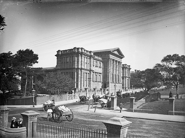 The completed Barnet wing of the museum c. 1870.