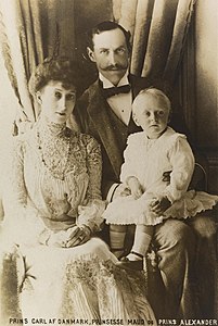 Tanska prinssâ Carl, prinses Maud já sunnuu alge prinssâ Alexander ive 1905 ovdil ko sij varrij Taažân