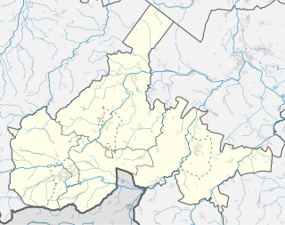 Mapa konturowa powiatu prudnickiego, na dole po lewej znajduje się punkt z opisem „Prudnik”