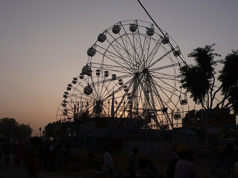 File:Pushkar.in Mela - panoramio - SINHA (3).jpg