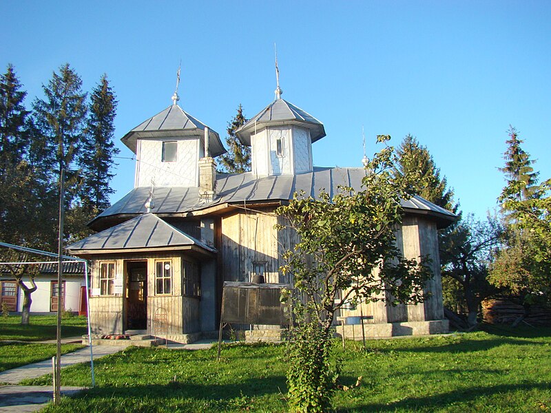 File:RO NT Biserica de lemn din Bordea (9).jpg