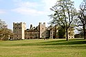 Raby Castle (primavera) .jpg