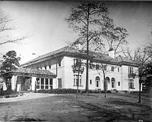 Rainbow Terrace, home of Lucy Beall Candler Owens Heinz Leide at 1610 Ponce de Leon Ave., 1922 Rainbow Terrace 1922.jpeg