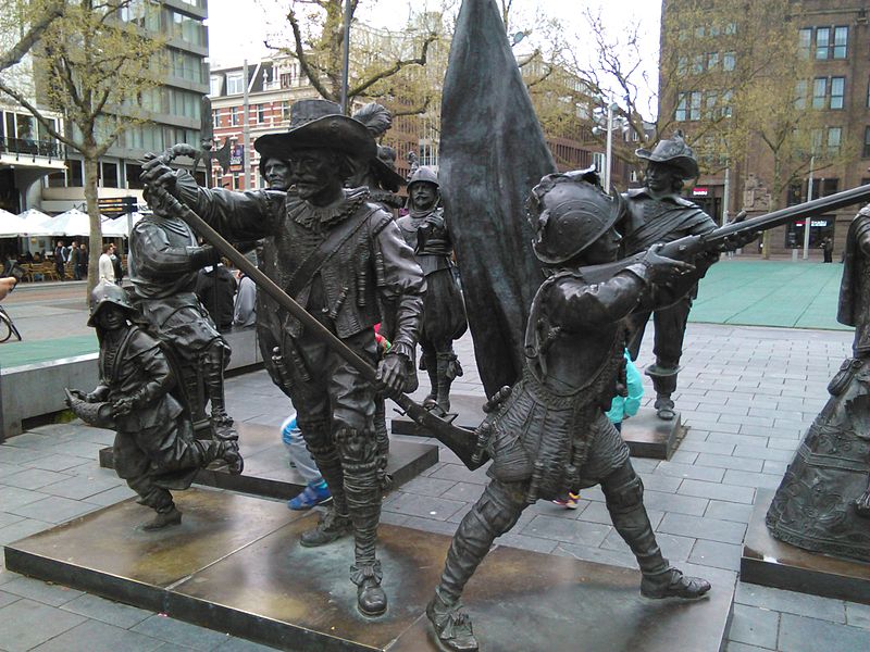 File:Rembrandtplein, Amsterdam, The Nightwatch, 20150425c.jpg