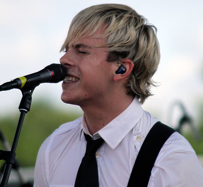 File:Riker Lynch Paparazzo Photography.jpg