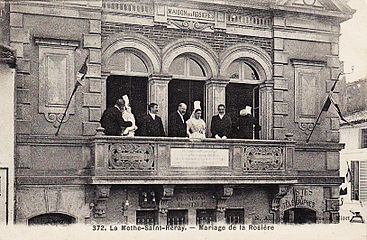 Mariage d'une rosière à La Mothe-Saint-Héray vers 1910.