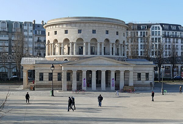 Claude Nicolas Ledoux's Rotonde de la Villette at Place de Stalingrad