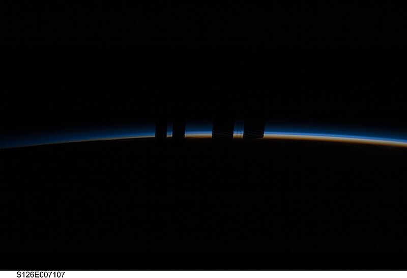 File:STS126-E-7107 - View of Earth.jpg