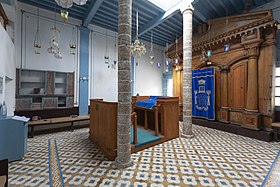 Sisäänkäynti synagogaan