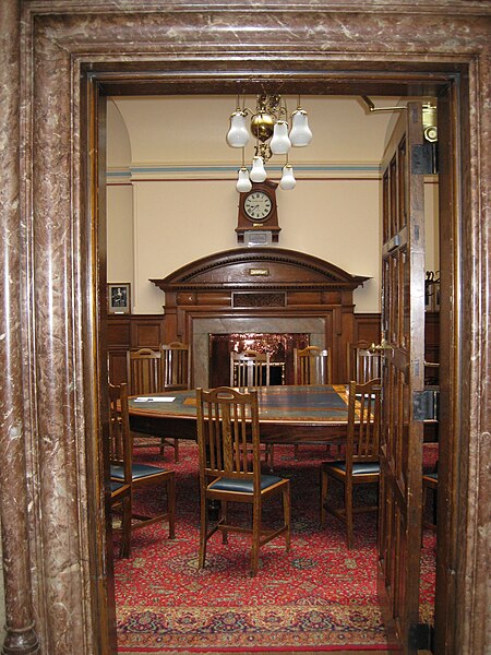 File:Sheffield Town Hall Council.jpg