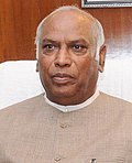 Shri Mallikarjun Kharge takes over the charge of Union Minister for Railways, in New Delhi on June 19, 2013 (cropped) 2.jpg