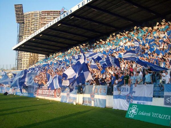 Фанати «Слована» називаються Ultras Slovan