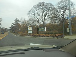 Smithtown Avenue; Welcome to Bohemia Sign north of NY 27.jpg