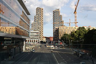 Solnavägen riktning söderut vid Karolinska sjukhuset, juni 2020.