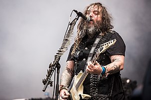 Max Cavalera, le chanteur et guitariste du groupe de heavy metal Soulfly, lors du With Full Force 2018, à Löbnitz. (définition réelle 5 356 × 3 571)