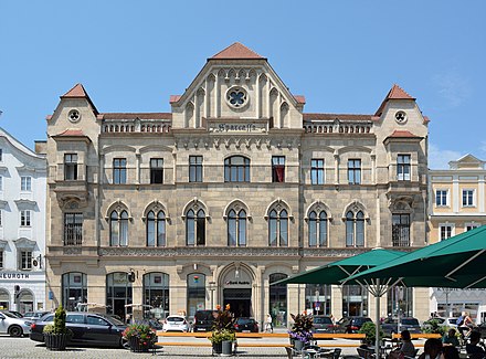 Bank building, Stadtplatz 20-22