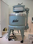 国産一号機の洗濯機：Solar(1930年)（東芝科学館）