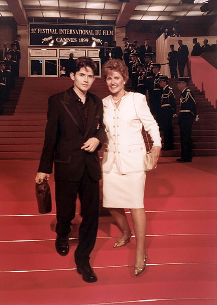 File:Taro Gold Attends the Cannes Film Festival May 1999.jpg