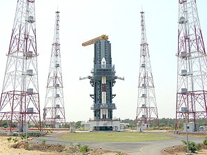 The PSLV – C6 on its mobile pedestal after having been strapped to launch tower at Sriharikota on May 1, 2005 (1).jpg