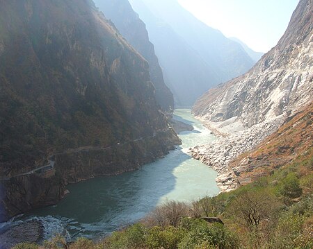 Tập_tin:Tiger_Leaping_Gorge_Canyon_Close_Up_View.JPG
