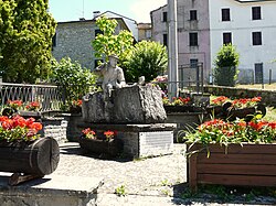 Tornolo-monumento ai scalpellini1.jpg