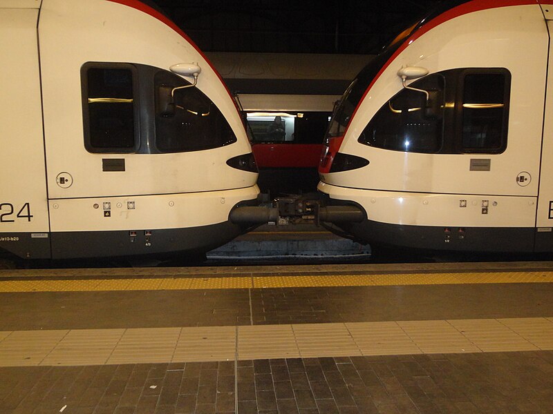 File:Treni Regionali Ticino Lombardia (Tilo) in 2018.04.jpg