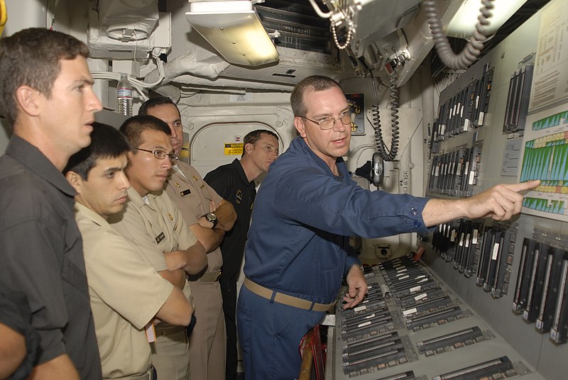 File:US Navy 090605-N-0924R-010 Chief Hull Technician Scott Whitman gives liaison naval officers from Uruguay.jpg