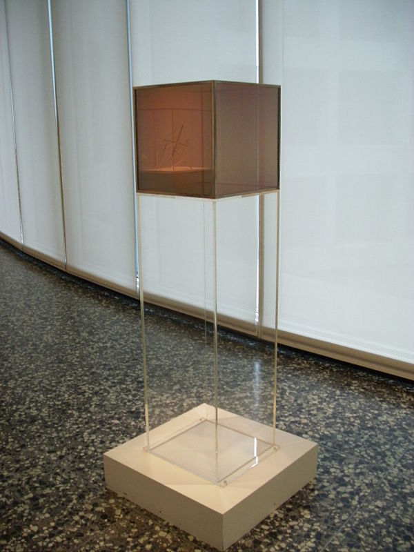 Untitled (1964), bismuth, chromium, gold, and rhodium on gold-plated brass; Hirshhorn Museum and Sculpture Garden