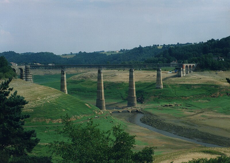 File:Viaduc du Ribeyres.jpg