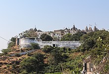 View of the temples at the summit of Shatrunjaya hill View of Palitana temples.jpg