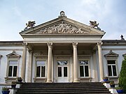 Villa Ilgen a Blesewitz (Dresda): frontale con vestibolo