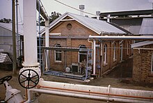 Распределительный центр газового завода Вест-Энда (1999) .jpg