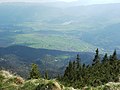 Zahodni del občine Žirovnica, slikan s Prižnice pod Stolom. V ozadju Bled, spredaj dolina reke Završnice.