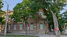 Дом на углу улиц Пушкин и Гоголя в Евпатории, 2021, 01.jpg