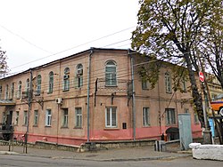 Здание солдатского госпиталя, где С. М. Киров встретился с И. В. Малыгиным и Г. Г. Анджиевским. Пятигорск