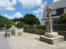 Le monument commémoratif à la mémoire des jeunes gens de l'Île-Tudy déportés le 20 juin 1944.