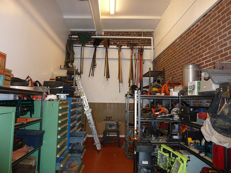 File:2011 tool library Seattle 5613752131.jpg