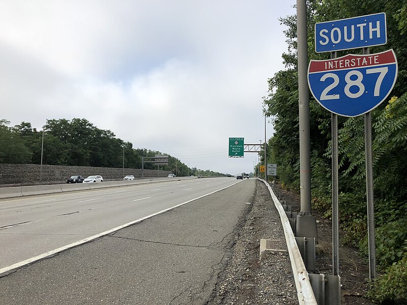 File:2018-07-28 08 26 47 View south along Interstate 287 between Exit 53 and Exit 52 in Riverdale, Morris County, New Jersey.jpg