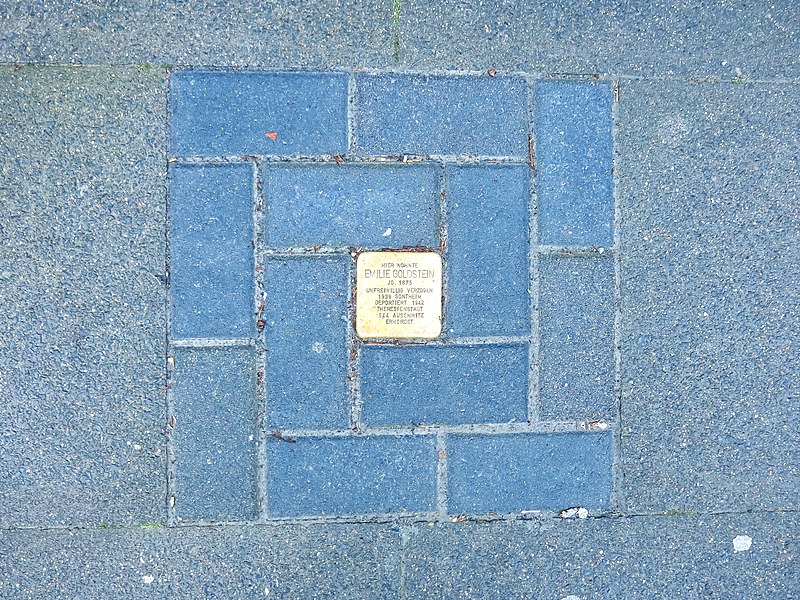 File:2020-03-09-bonn-kaiserstrasse-22-stolperstein-01.jpg