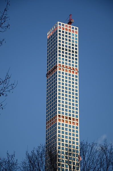 File:432 Park Avenue tower under construction 2015.JPG