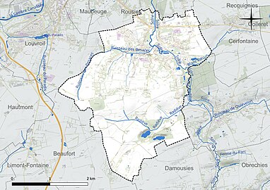 Carte en couleur présentant le réseau hydrographique de la commune