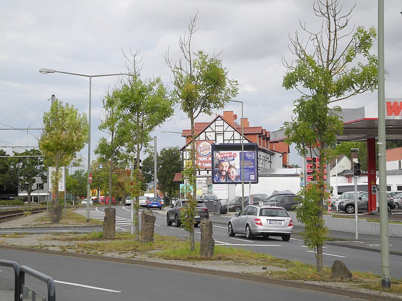 File:7000 Eichen - Leipziger Straße 2019-09-29 b.JPG