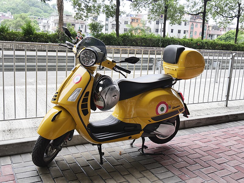 File:A Yellow Motocycle at Yuen Long Station.jpg