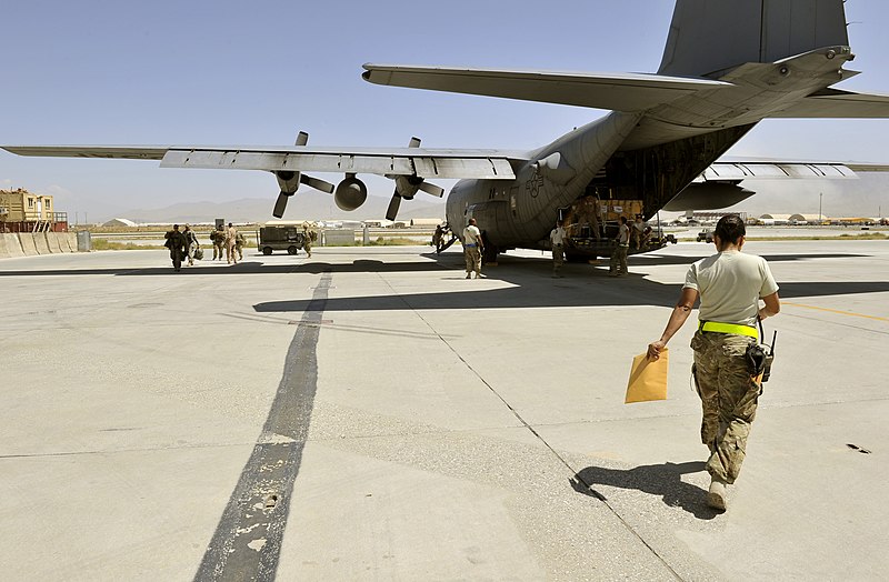 File:Aerial Port airmen keep calm and mission moving along 130814-F-IW762-398.jpg