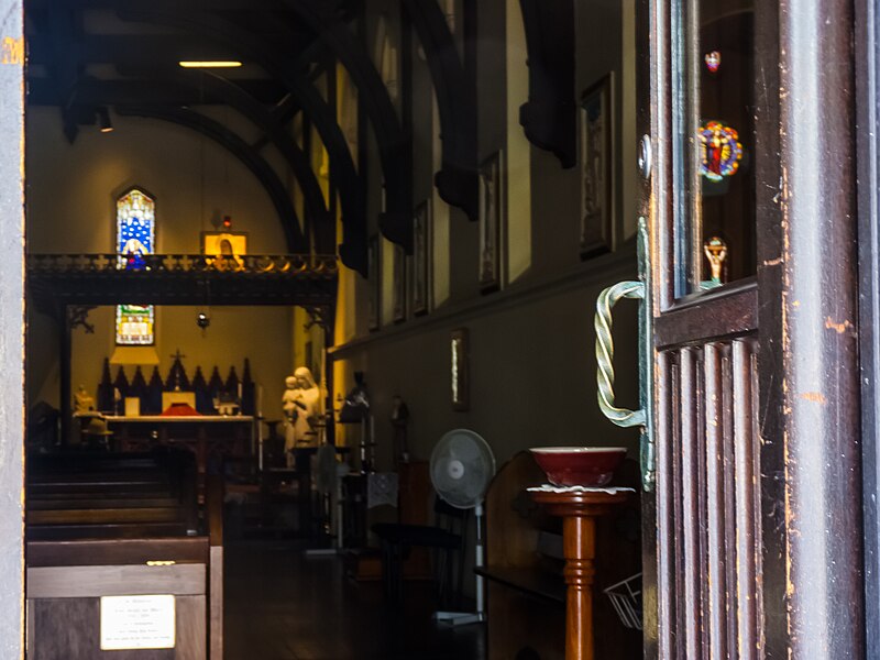 File:All Saints Anglican Church Lady Chapel Wickham Tce Brisbane P1090100.jpg