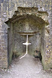 Arrowslit Arrow slat corfe castle.jpg