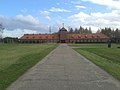 Auschwitz-Birkenau-Kommandantur-Gebäude-2.jpg